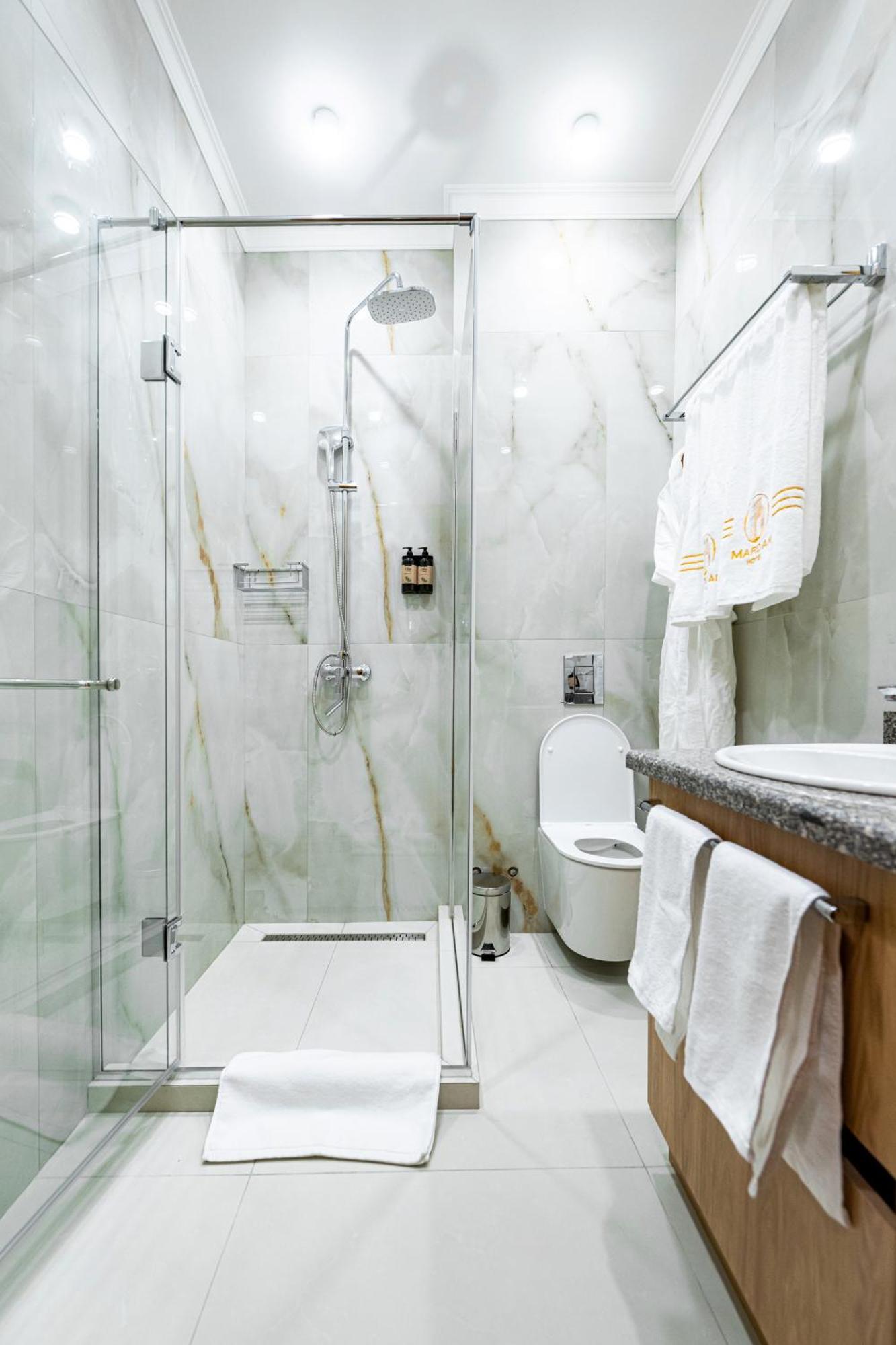 Mardan Hotel Shymkent Bagian luar foto